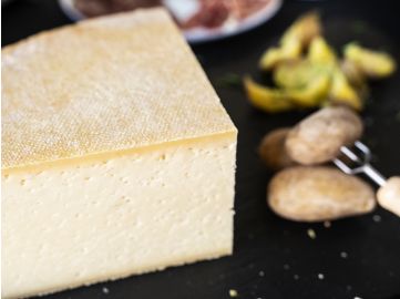 Schweizer Rohmilch-Raclette | PREMIUM | Viertel Laib | 1,25 kg