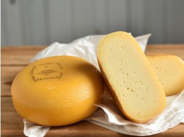 Bauernkäse | Mittelalt | 800g Laib | Geschenkgröße